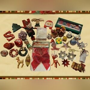 VINTAGE LOT OF CHRISTMAS ORNAMENTS DECORATIONS ~ FLOCKED REINDEER ~ WOOLWORTH'S